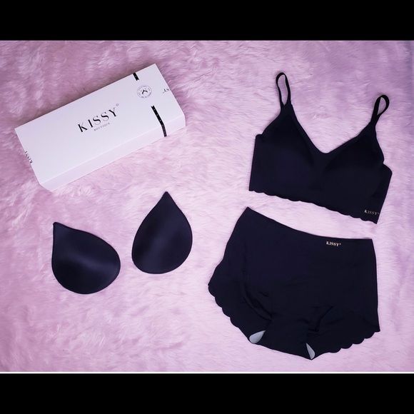 Kissy wireless and seamless bra and panty set - Picture 10 of 12